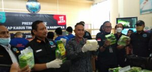 Press Release Pengungkapan Lima Belas Kilogram Sabu Press Release Pengungkapan Lima Belas Kilogram Sabu
