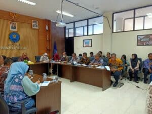 Monitoring dan Evaluasi Capaian Kinerja dan Anggaran Triwulan I Tahun 2023 Monitoring dan Evaluasi Capaian Kinerja dan Anggaran Triwulan I Tahun 2023